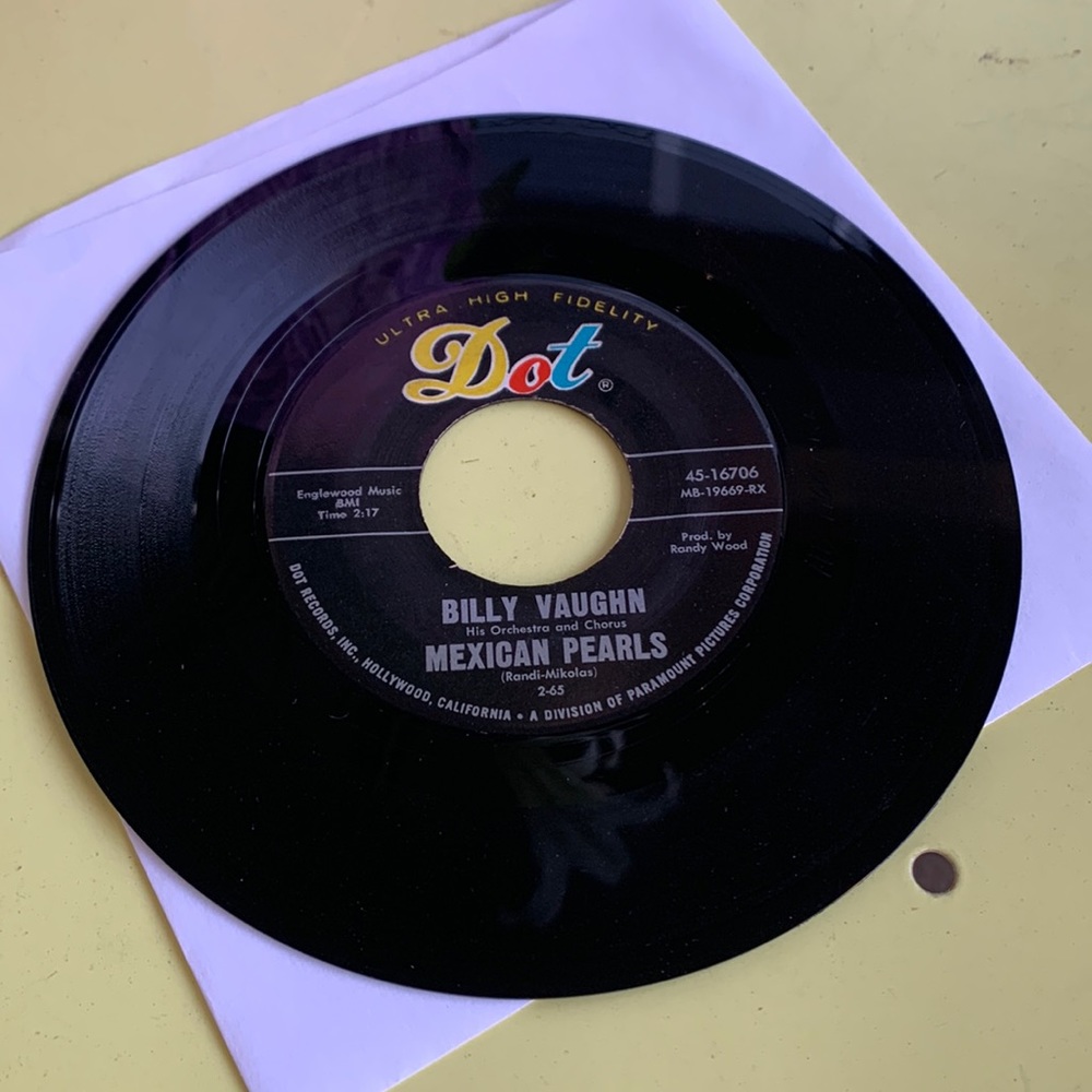 Vintage 1965 Billy Vaughn vinyl record “Mexican Pearls” 45